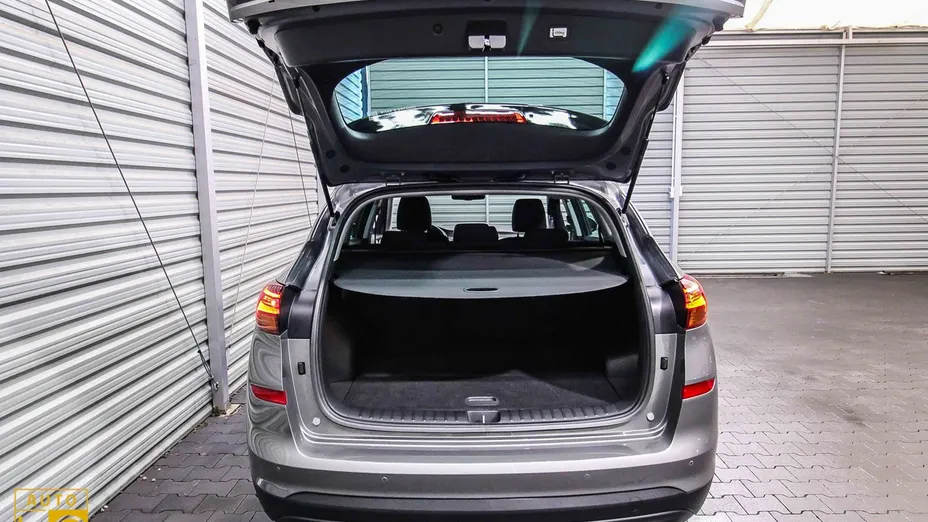 HYUNDAI Tucson -