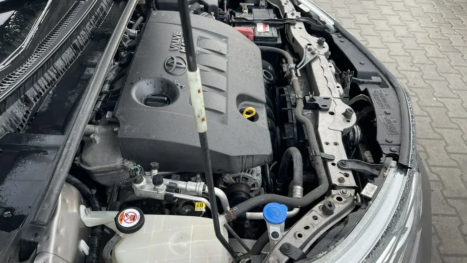 TOYOTA Corolla -