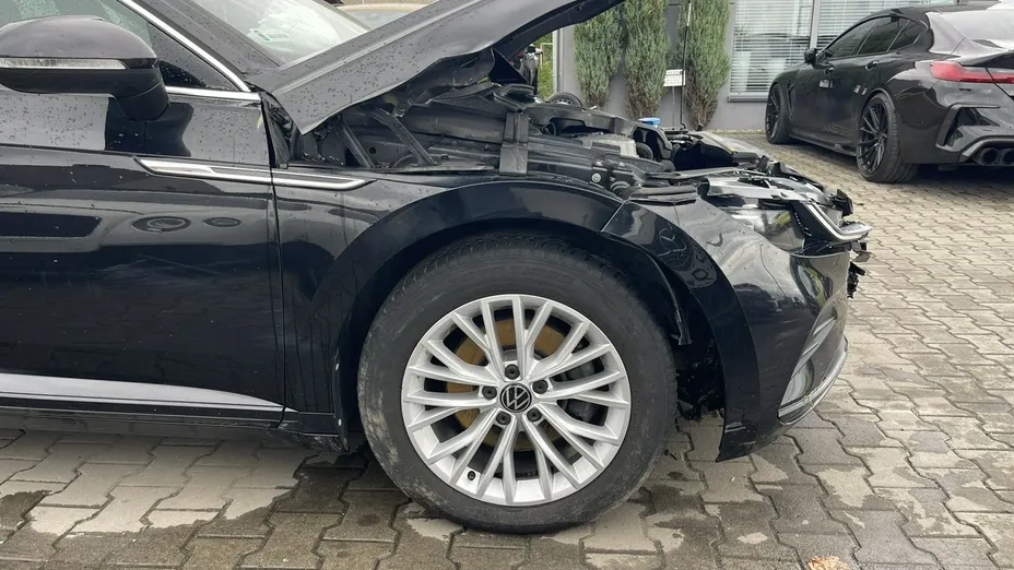 VOLKSWAGEN Arteon -