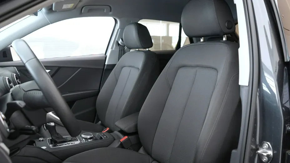 AUDI Q2 -