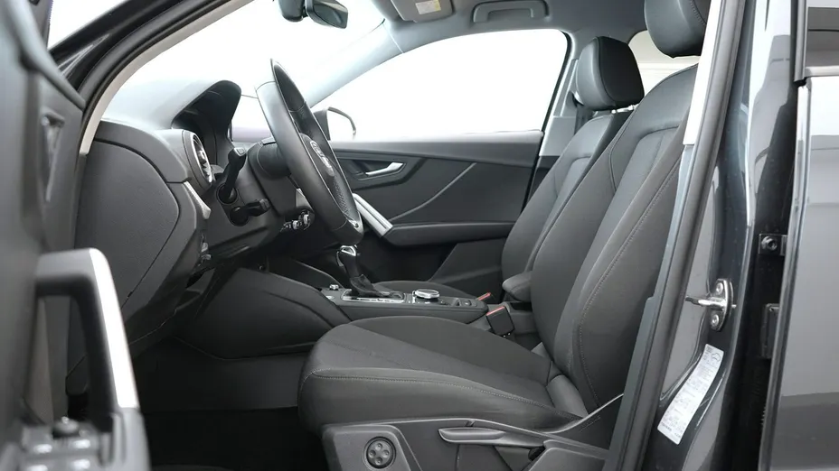 AUDI Q2 -