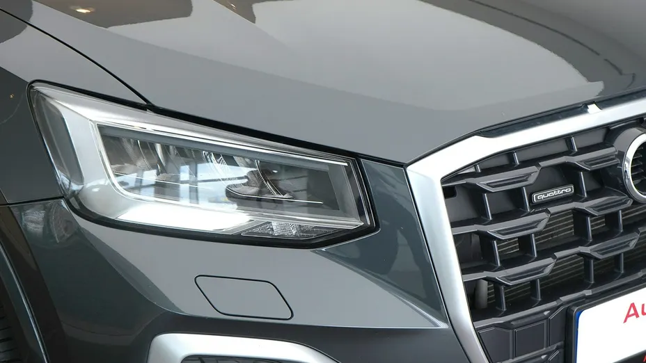 AUDI Q2 -