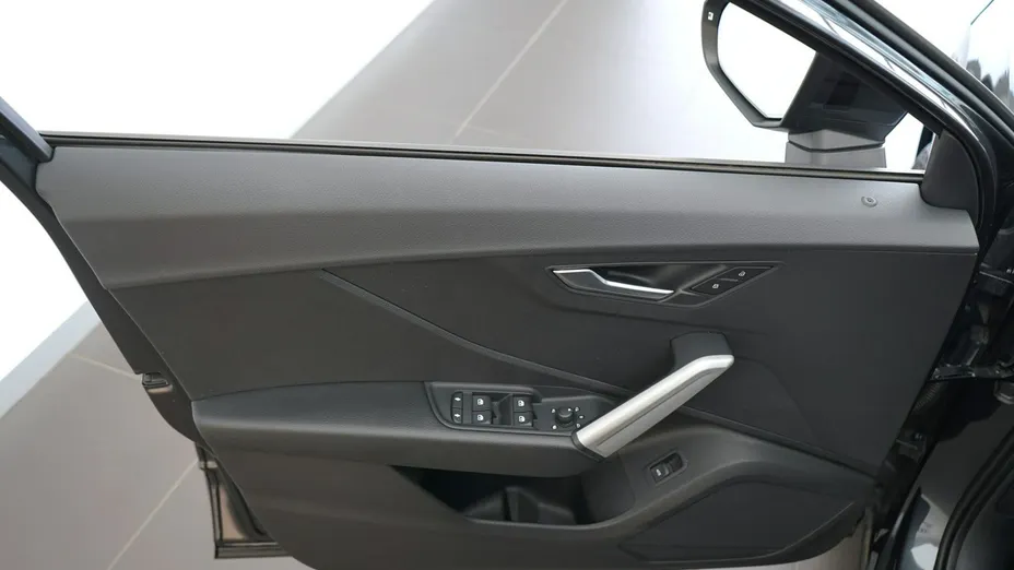 AUDI Q2 -