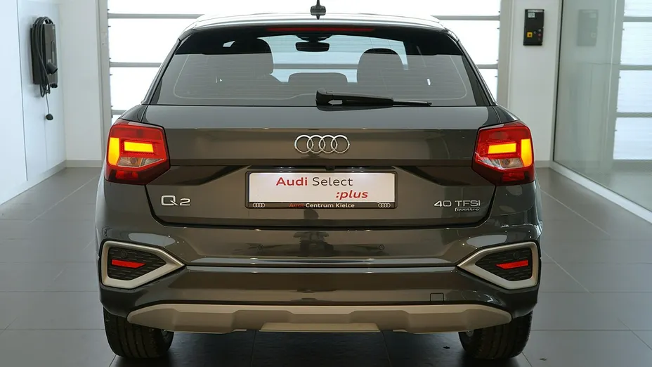 AUDI Q2 -
