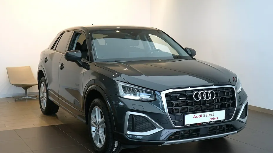 AUDI Q2 -