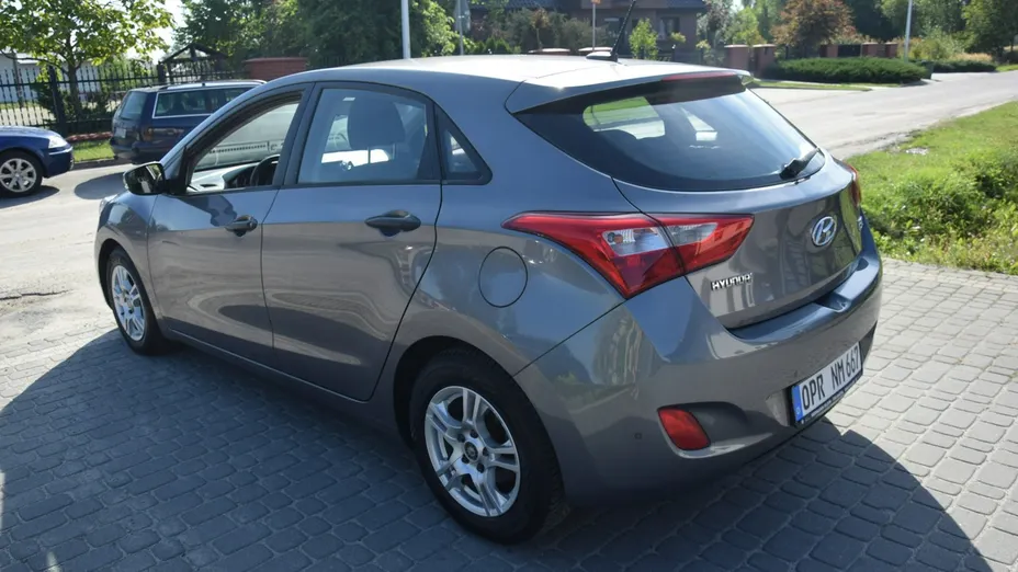 HYUNDAI i30 -