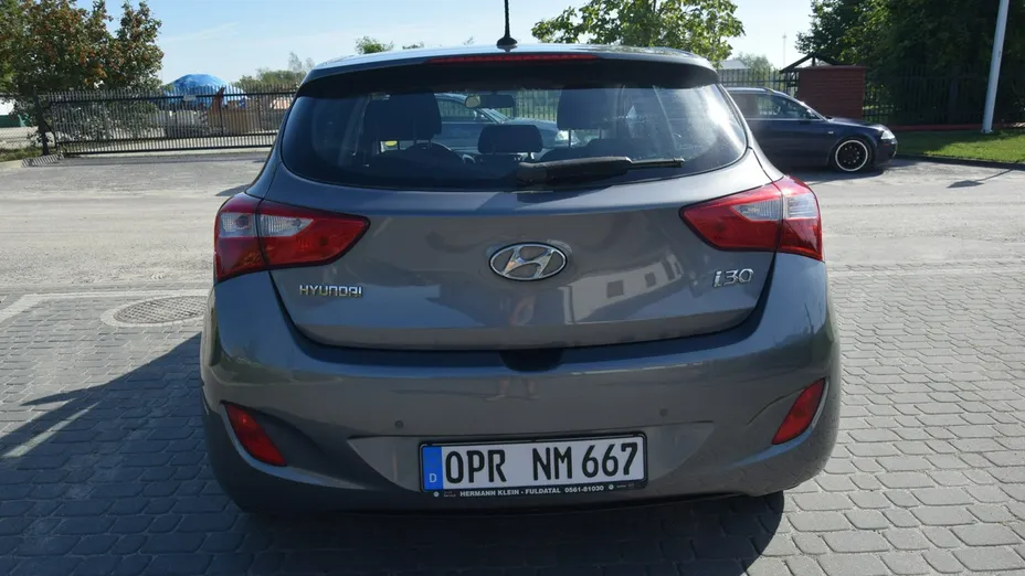 HYUNDAI i30 -