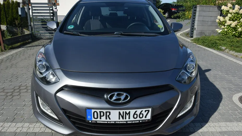 HYUNDAI i30 -