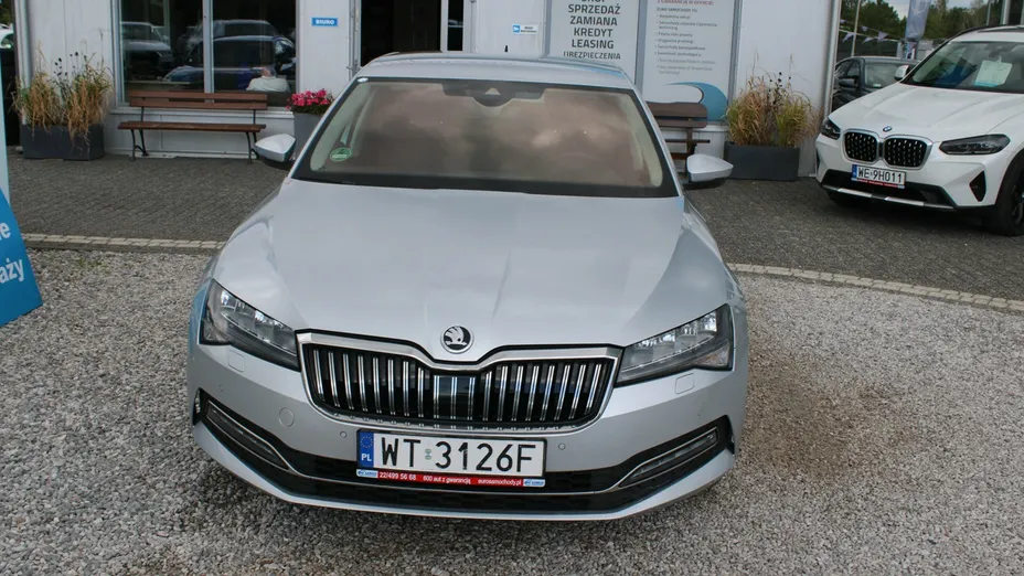 SKODA Superb -