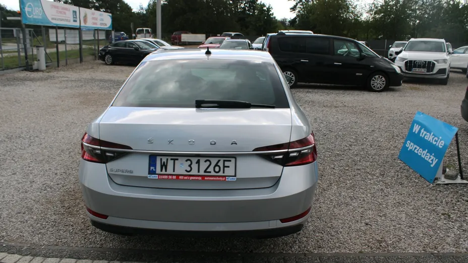 SKODA Superb -