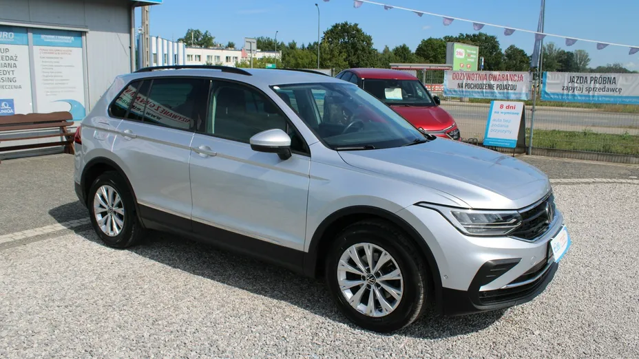 VOLKSWAGEN Tiguan -