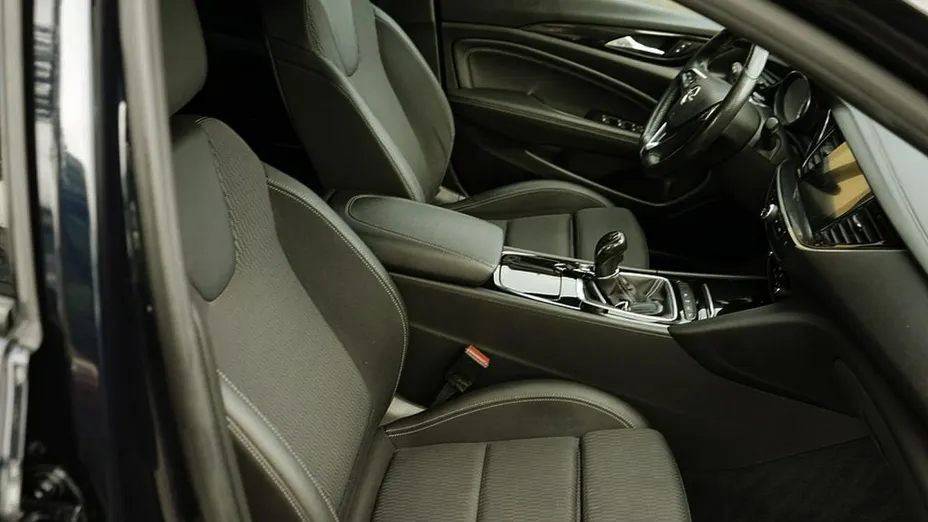 OPEL Insignia -