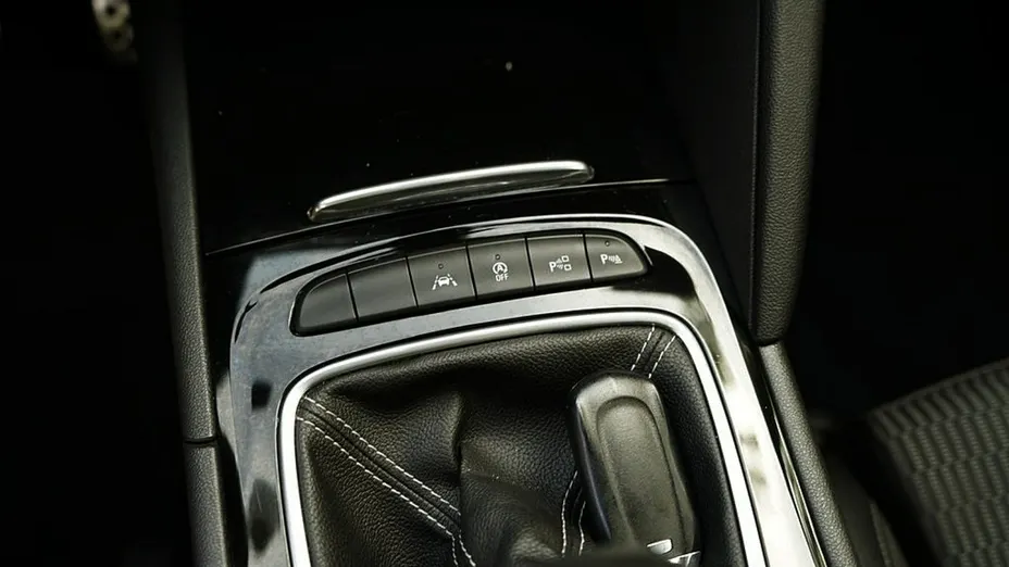 OPEL Insignia -