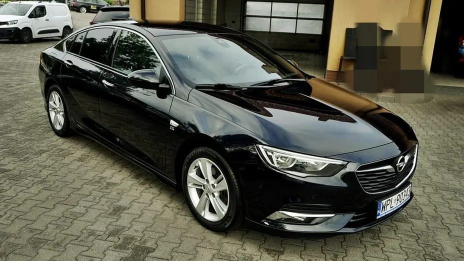 OPEL Insignia -