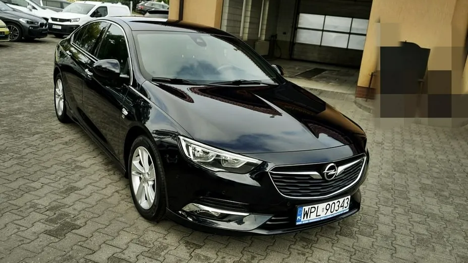 OPEL Insignia -