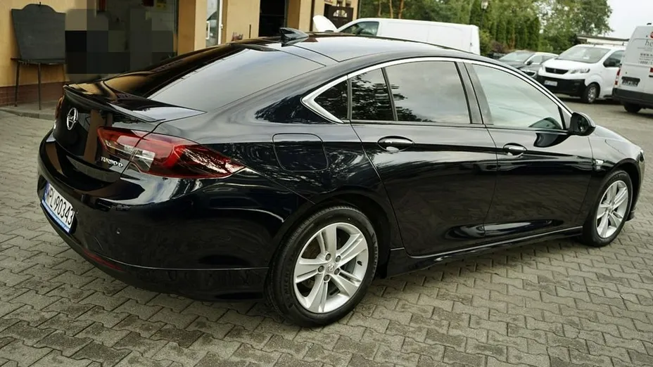 OPEL Insignia -