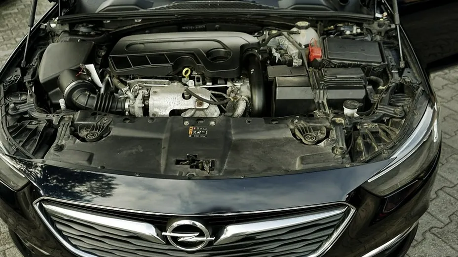 OPEL Insignia -