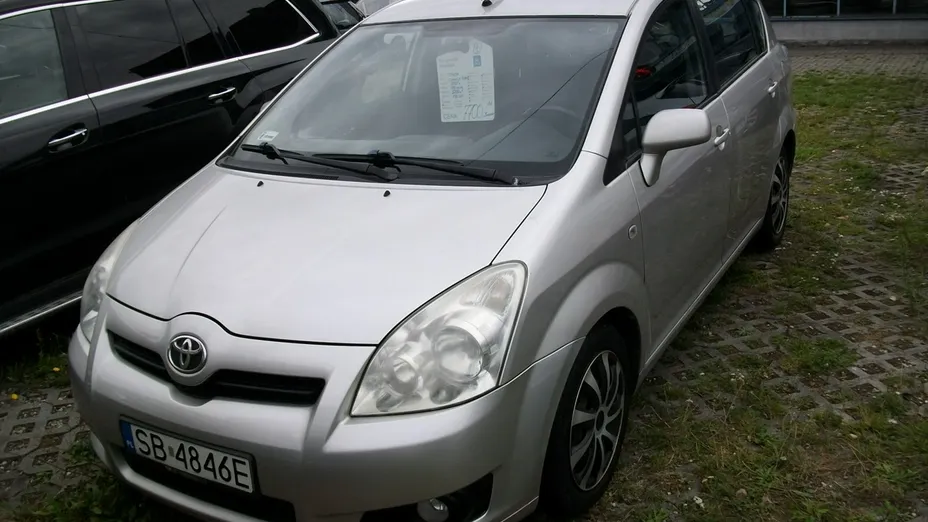 TOYOTA Corolla Verso -