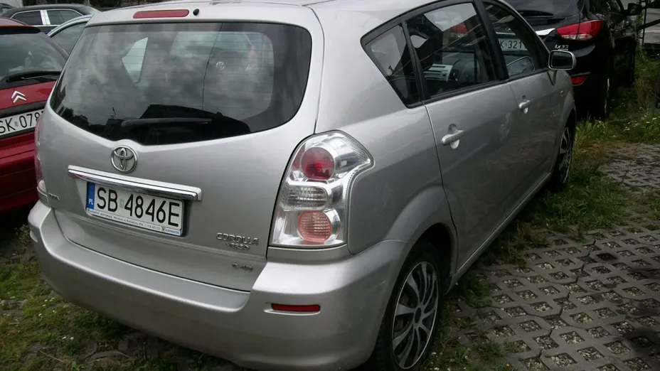 TOYOTA Corolla Verso -