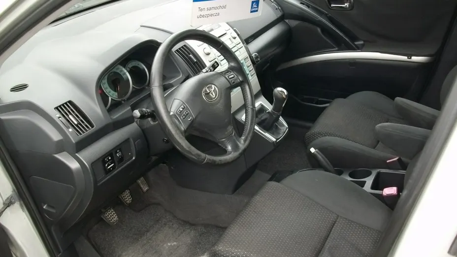 TOYOTA Corolla Verso -