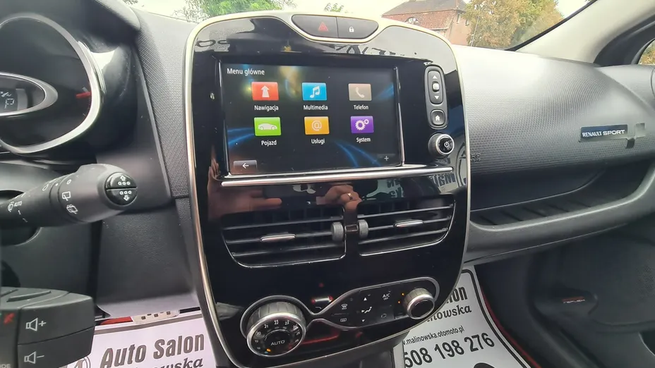 RENAULT Clio -