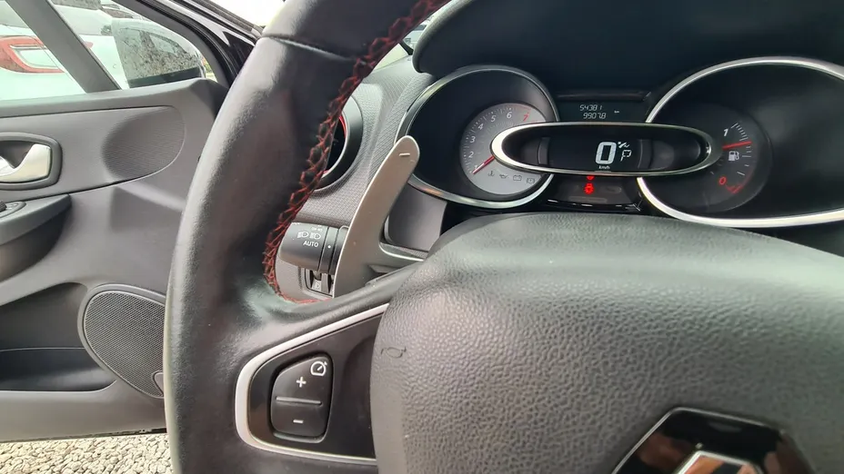 RENAULT Clio -