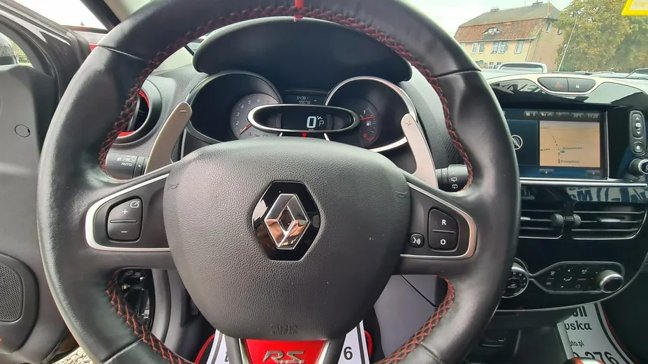 RENAULT Clio -
