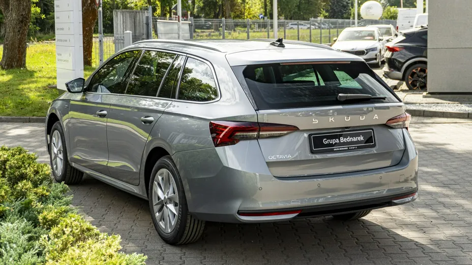 SKODA Octavia -