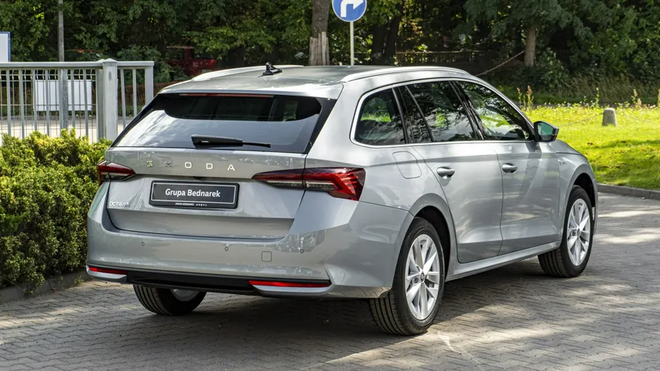 SKODA Octavia -