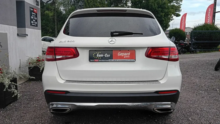 MERCEDES-BENZ GLC -