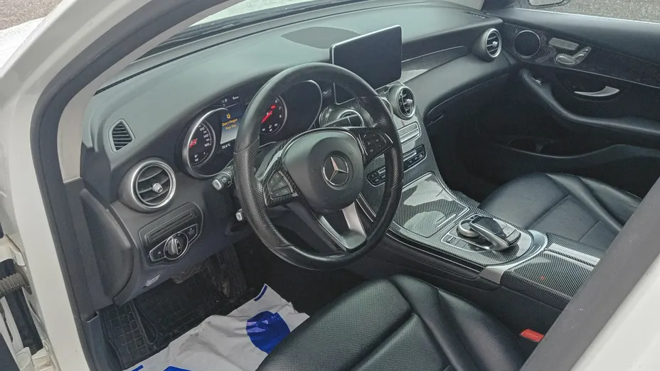 MERCEDES-BENZ GLC -
