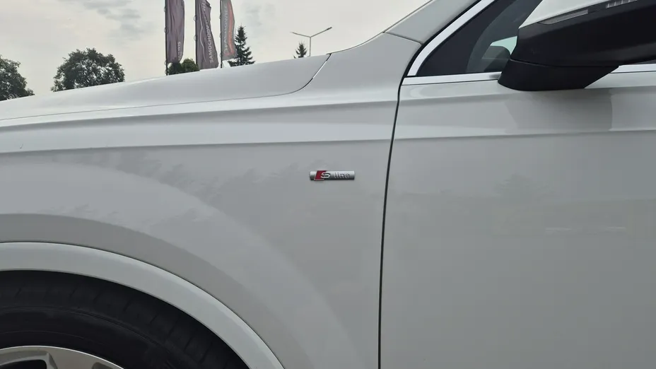 AUDI Q7 -