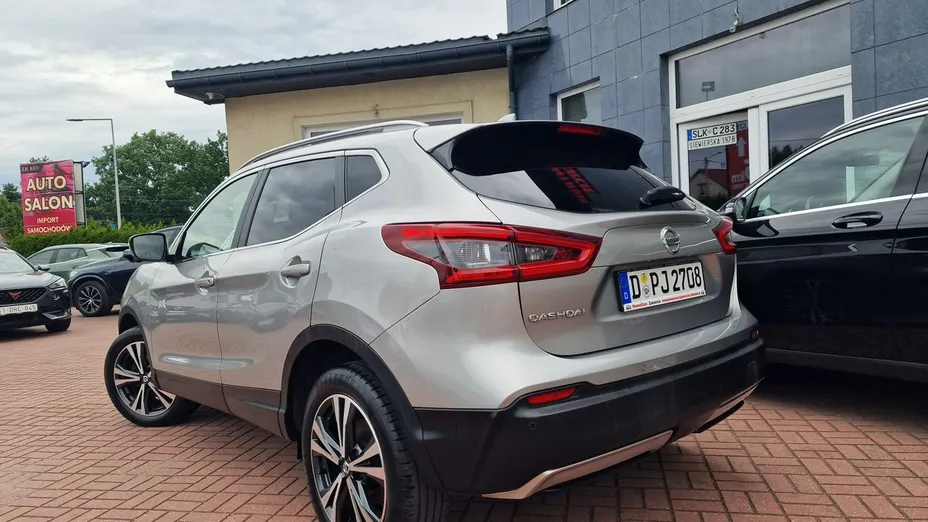 NISSAN Qashqai -