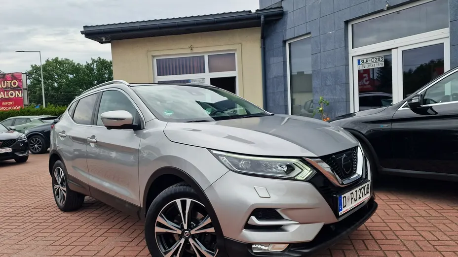 NISSAN Qashqai -