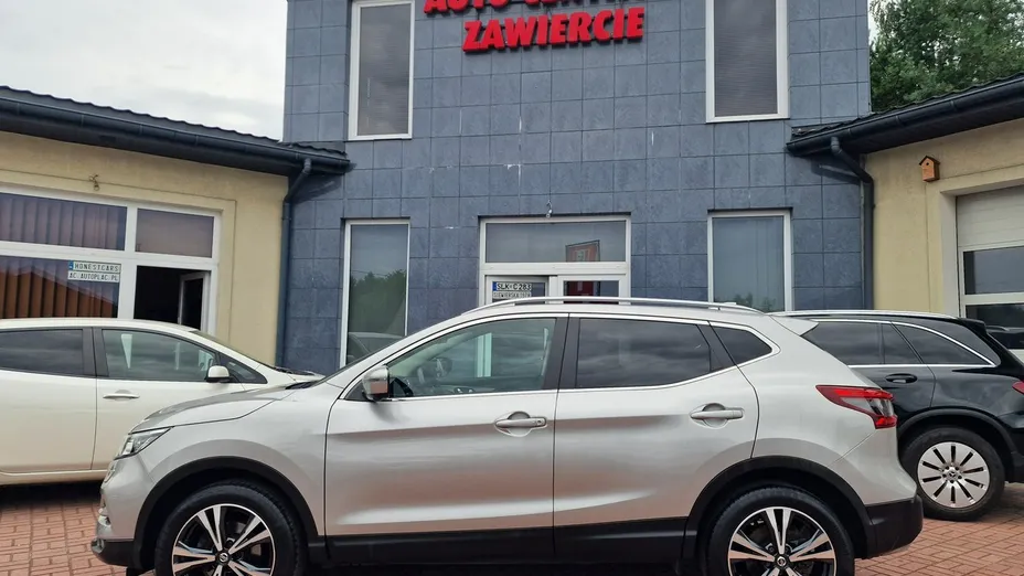 NISSAN Qashqai -