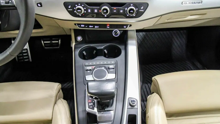AUDI A4 -