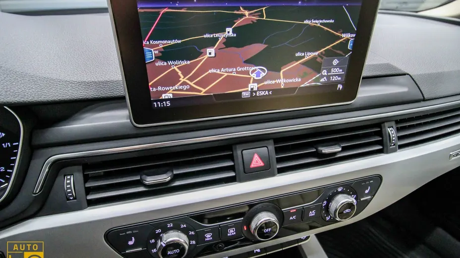 AUDI A4 -