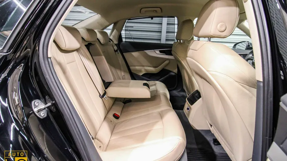 AUDI A4 -