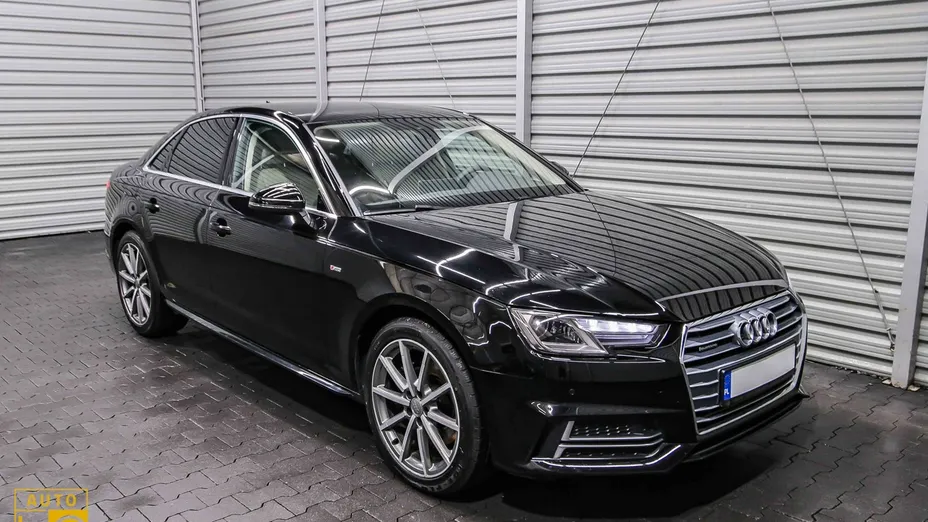 AUDI A4 -
