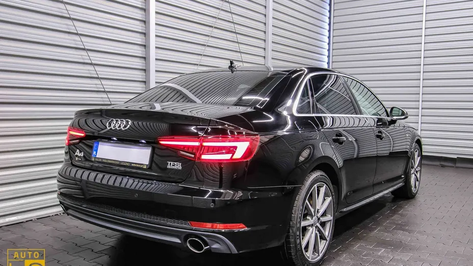 AUDI A4 -