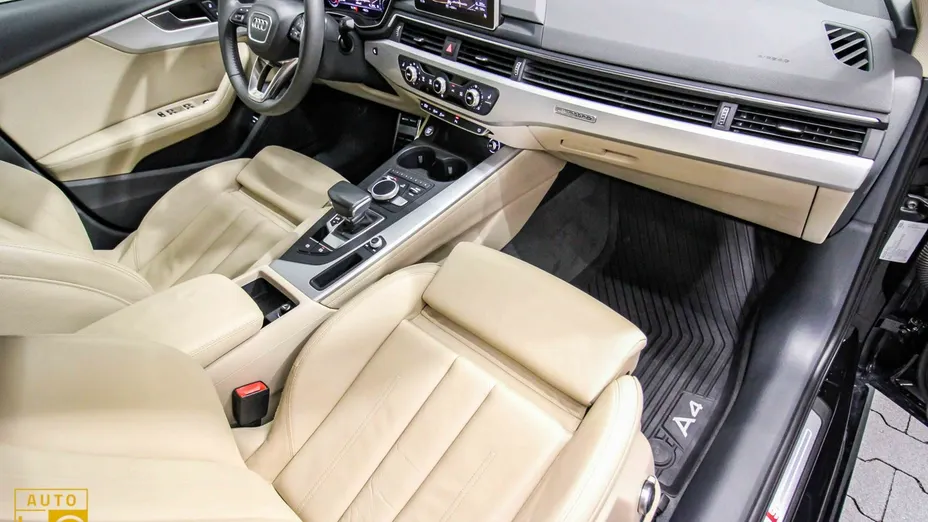 AUDI A4 -