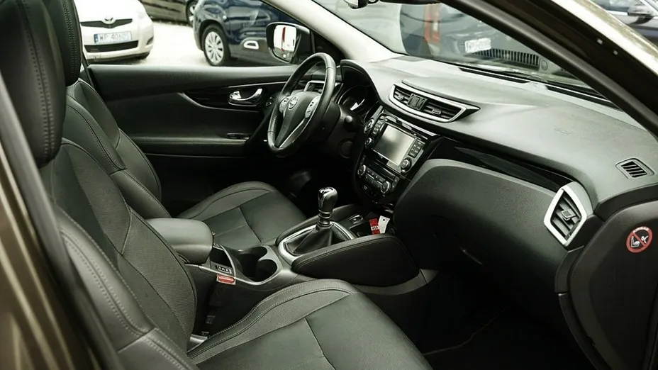 NISSAN Qashqai -