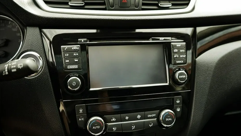 NISSAN Qashqai -