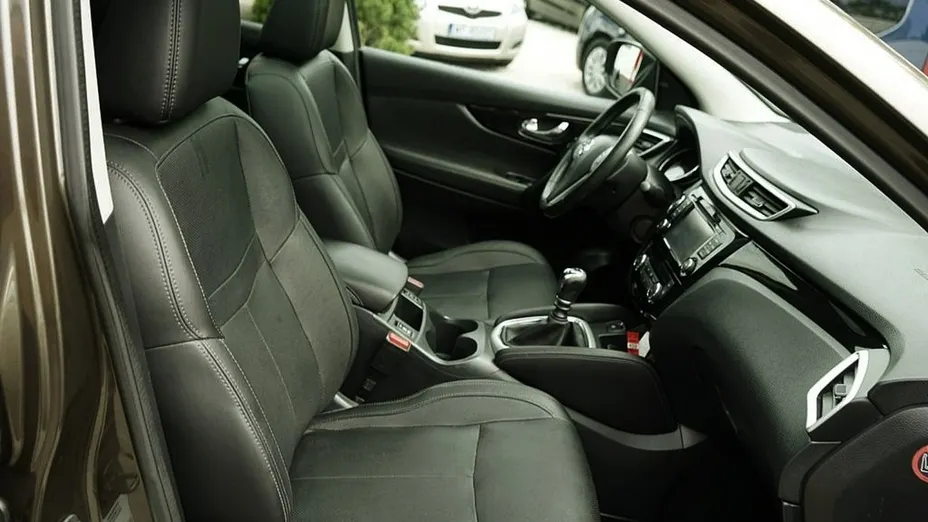 NISSAN Qashqai -