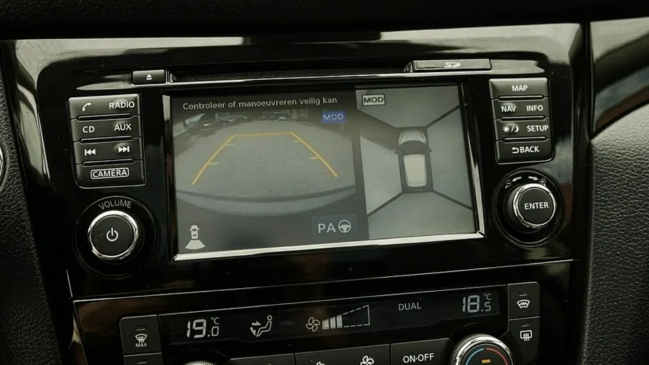 NISSAN Qashqai -