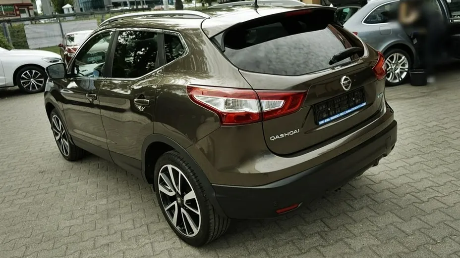 NISSAN Qashqai -