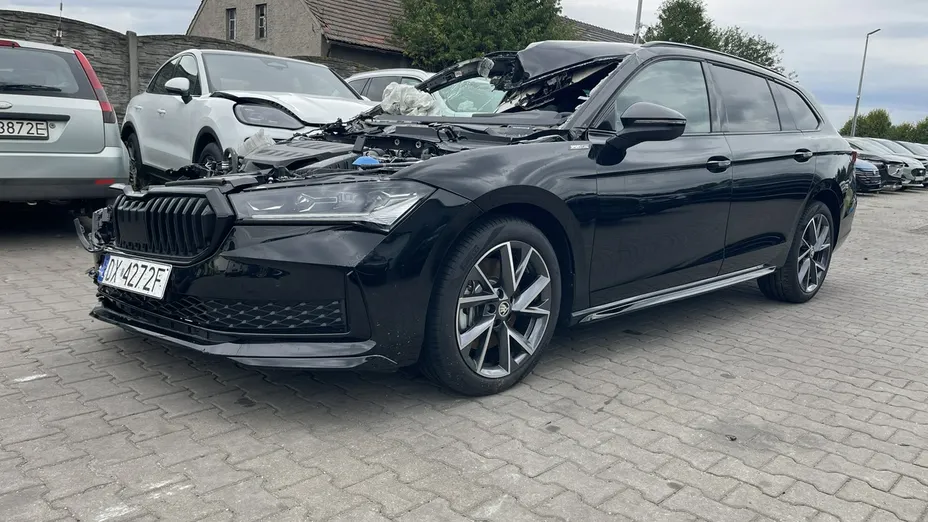 SKODA Superb -