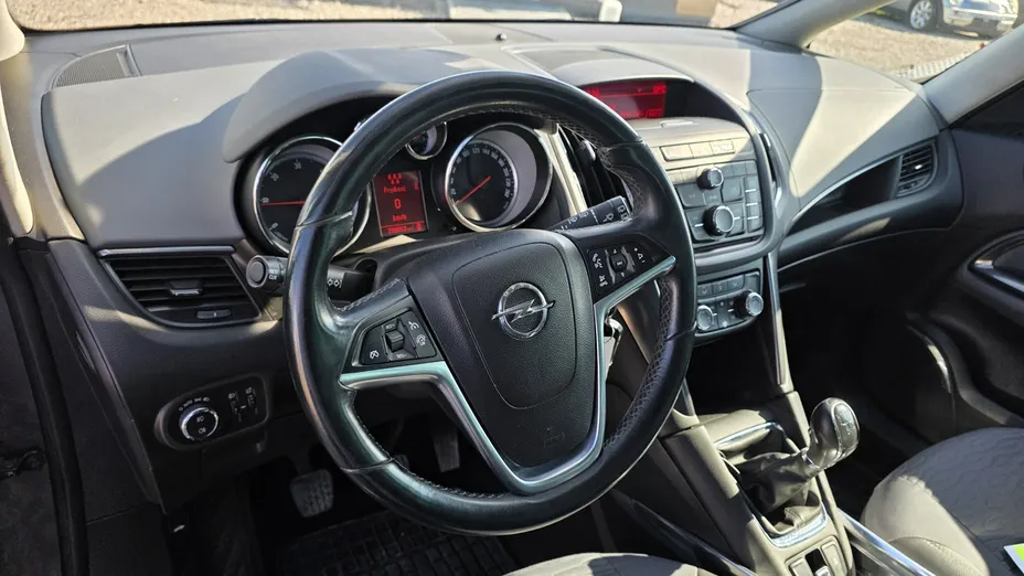 OPEL Zafira -