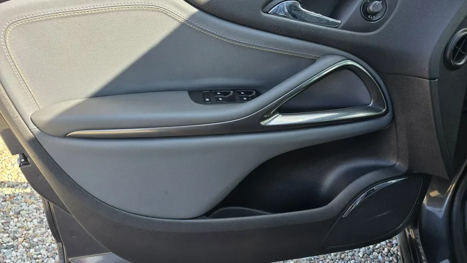 OPEL Zafira -