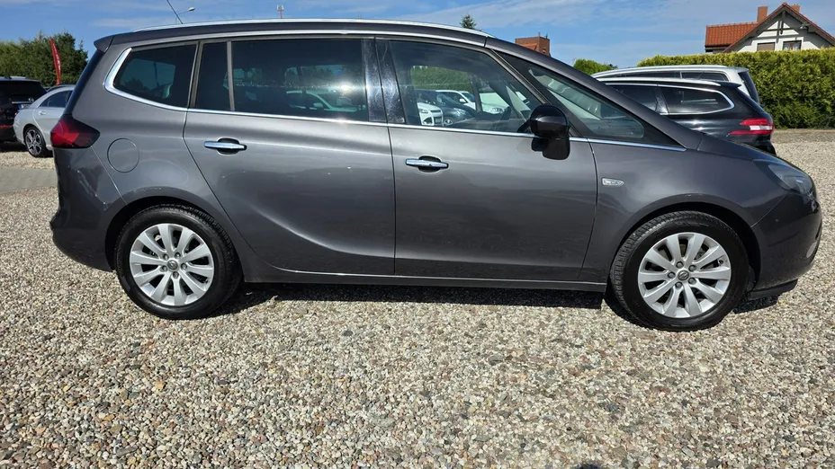 OPEL Zafira -